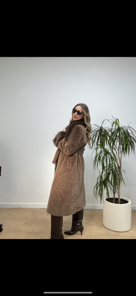 İTHAL DÜZ DESEN KEMERLİ UZUN KÜRKLÜ KABAN 18401 STD - Kahverengi