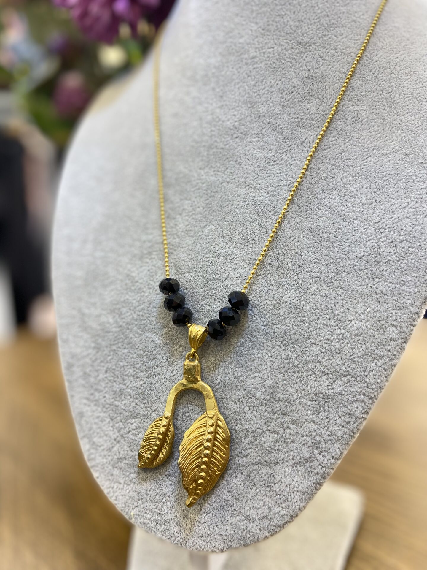 SİYAH BONC. İKİ YAPRAK KO ALTIN