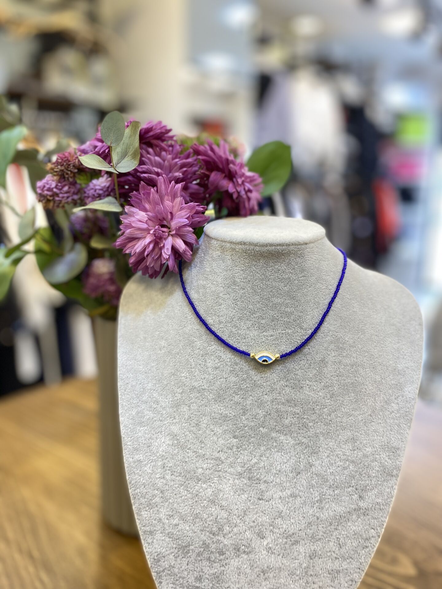 GÖZ FİGÜR BONC. CHOKER KO LACİVERT