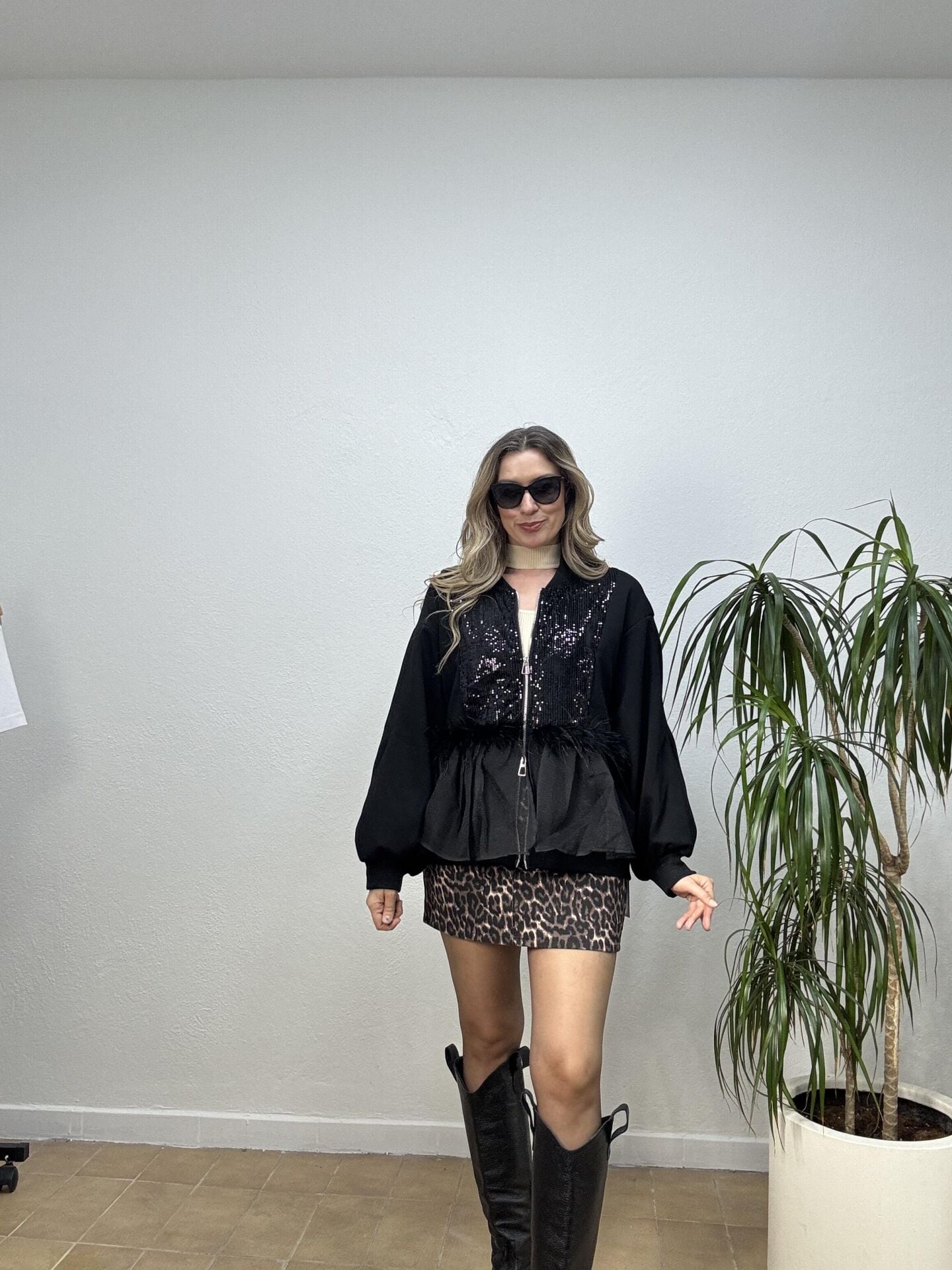 İTHAL TÜYLÜ FIRFIRLI MONT STD - Siyah