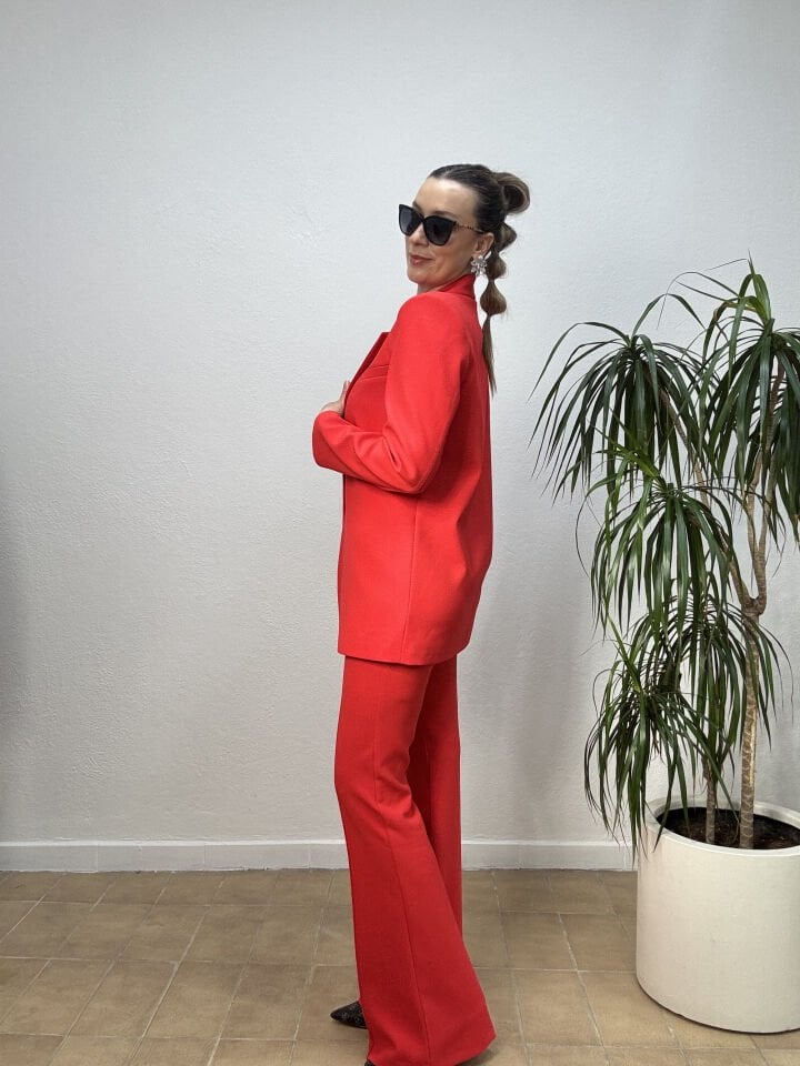 GÜMÜŞ DÜĞME DETAYLI ŞIK CEKETLİ TAKIM 42 - Mercan