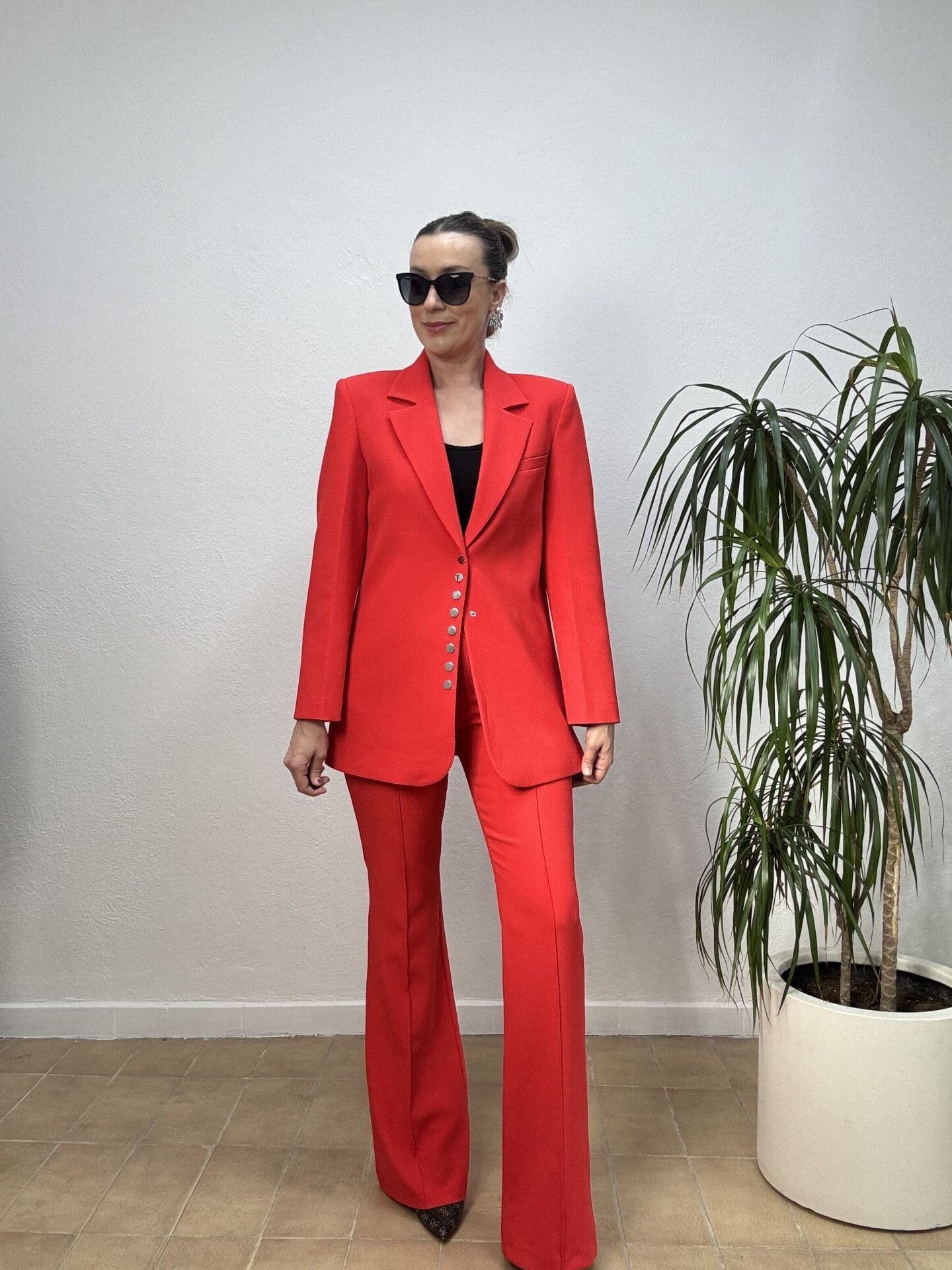 GÜMÜŞ DÜĞME DETAYLI ŞIK CEKETLİ TAKIM 42 - Mercan