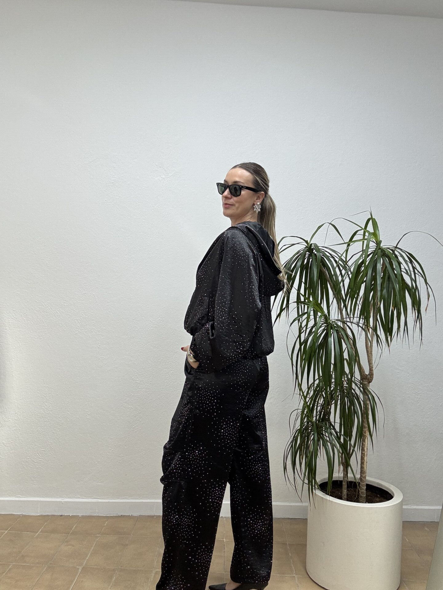 İTHAL PAYETLİ SPOR TAKIM STD - Siyah