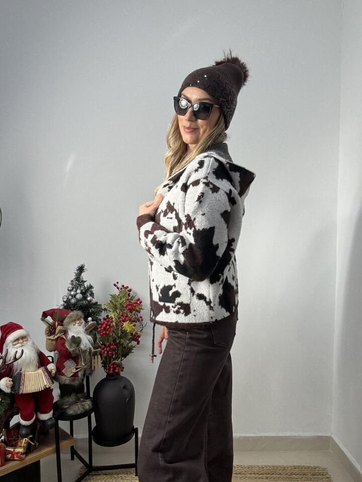 KAPŞONLU DESENLİ KAŞMİR HIRKA VANİLYA / STD