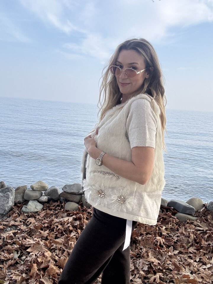 İTHAL IŞILTILI KÜRK YELEK KREM / STD