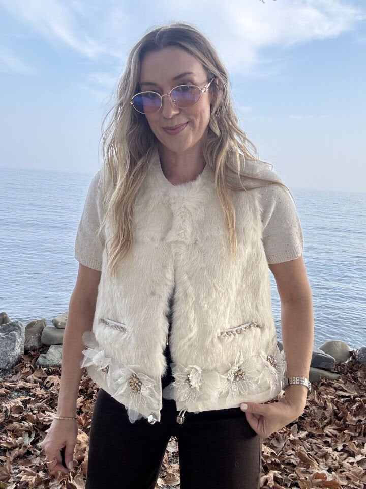 İTHAL IŞILTILI KÜRK YELEK KREM / STD