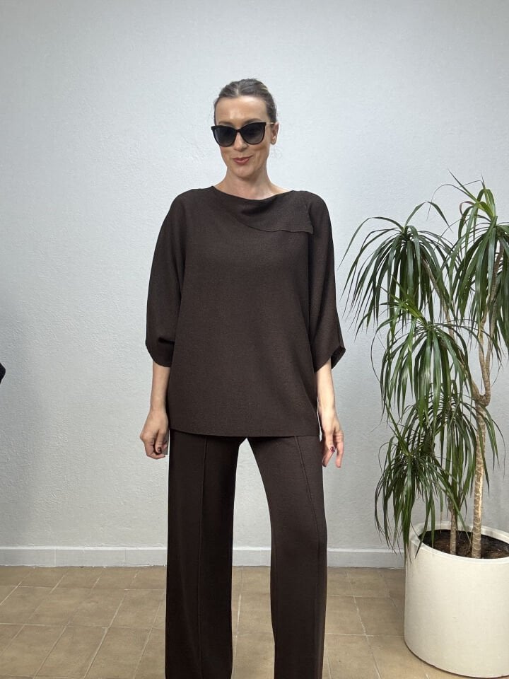 İTHAL MENDİL YAKA SİMLİ TRİKO TAKIM STD - Kahverengi