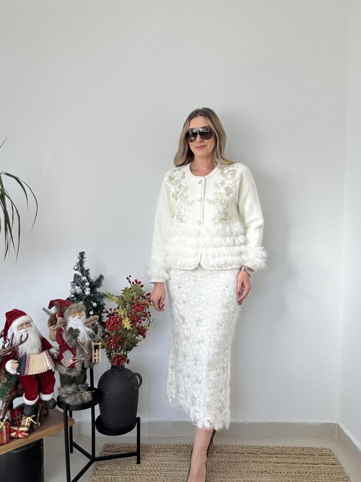 İTHAL PAYETLİ KAŞMİR KÜRKLÜ CEKET BEYAZ / STD