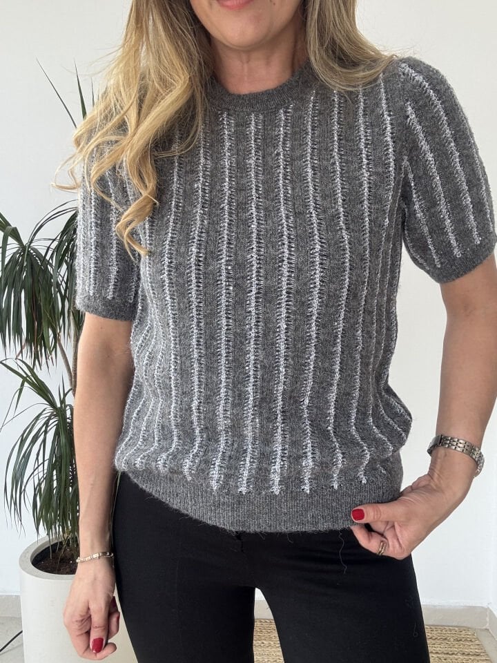 KISAKOLLU IŞILTILI TRİKO GRİ / STD