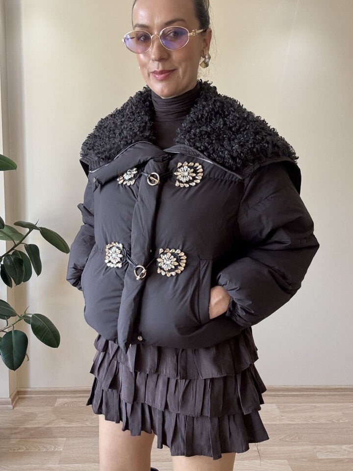 İTHAL TAŞ DÜĞMELİ YAKASI KÜRKLÜ MONT ANTRESİT / STD