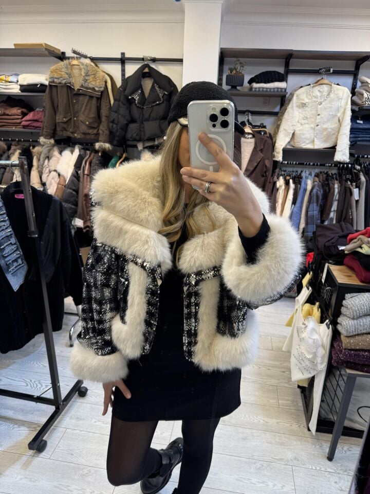 İTHAL PAYETLİ BEYAZ KÜRKLÜ MONT SİYAH / STD