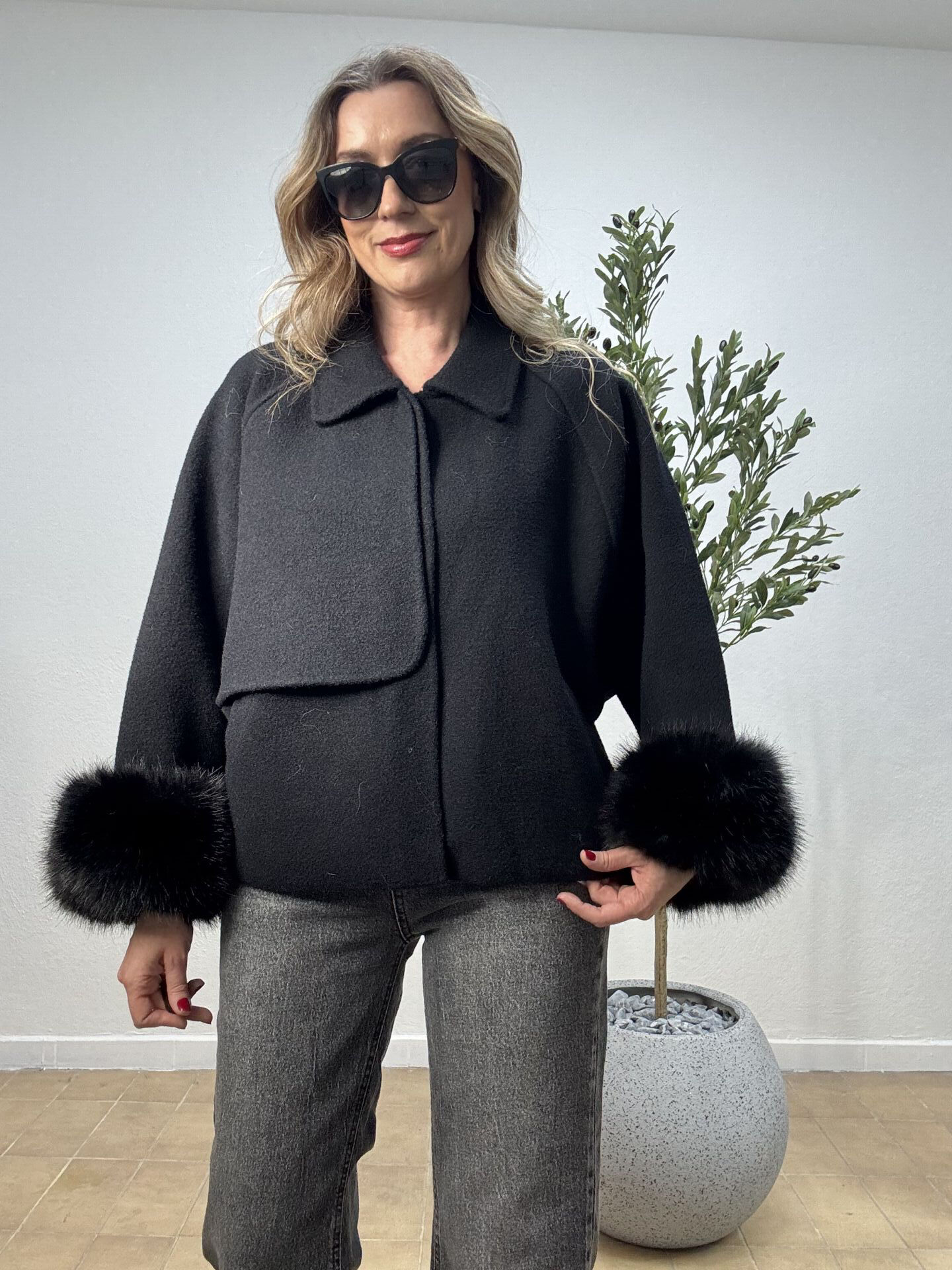 İTHAL KOLLARI KÜRK KAŞMİR KISA MONT SİYAH / STD