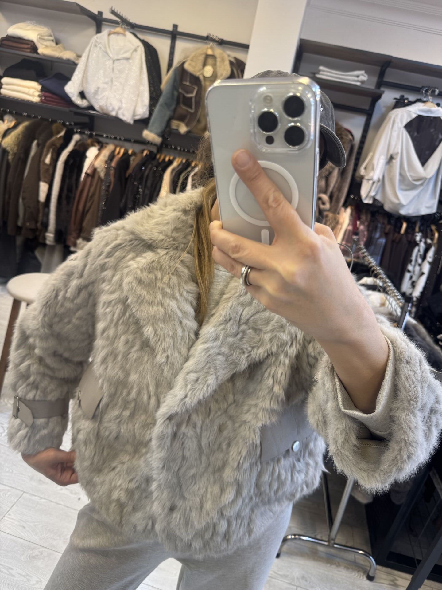 İTHAL CEPLERİ DERİ KISA KÜRK AÇIK GRİ / STD