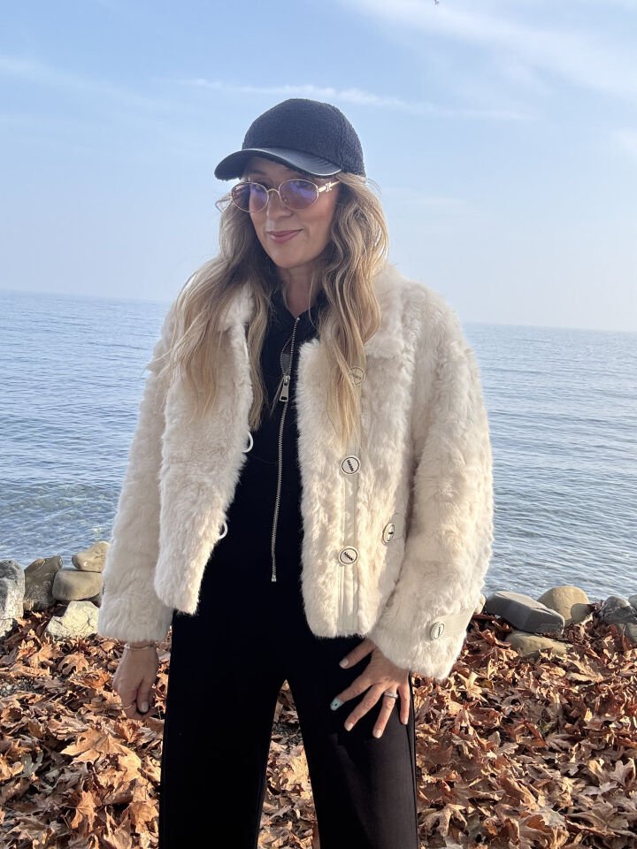 İTHAL DERİ DÜĞMELİ KISA KÜRK BEYAZ / STD