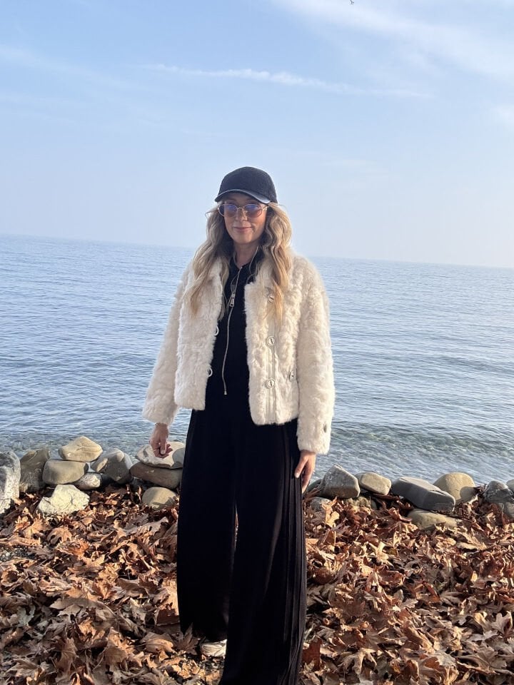 İTHAL DERİ DÜĞMELİ KISA KÜRK BEYAZ / STD