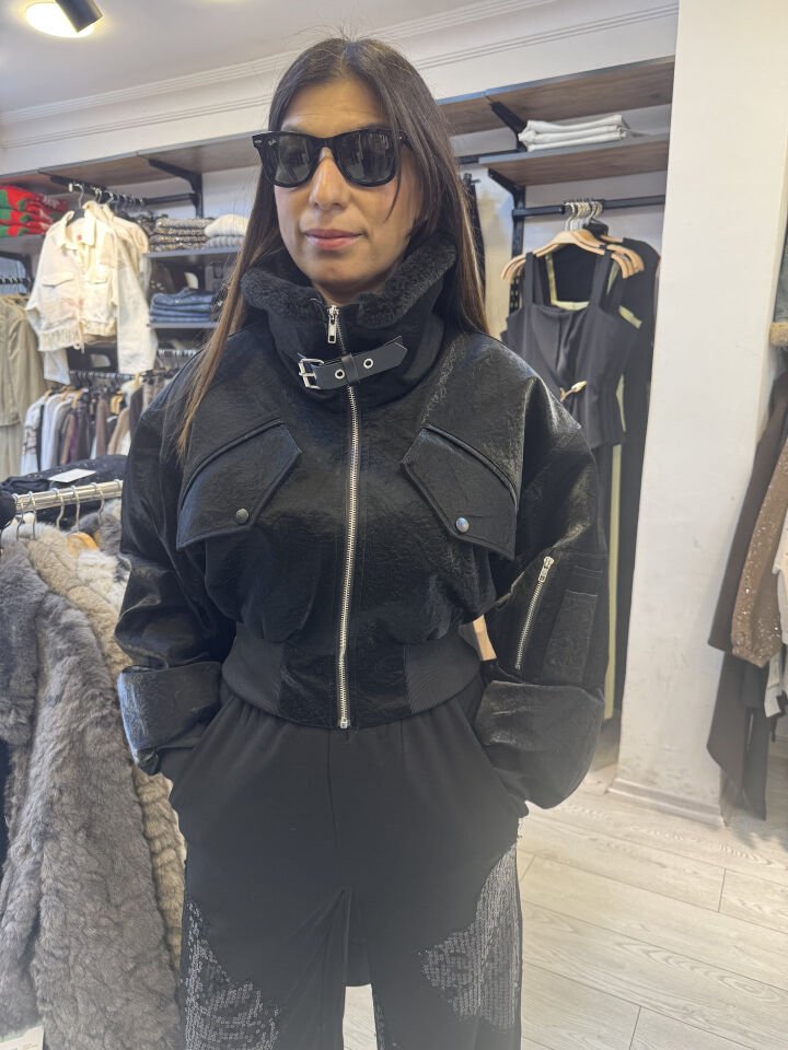 İTHAL NUBUK YAKASI PELUŞ CROP MONT SİYAH / STD