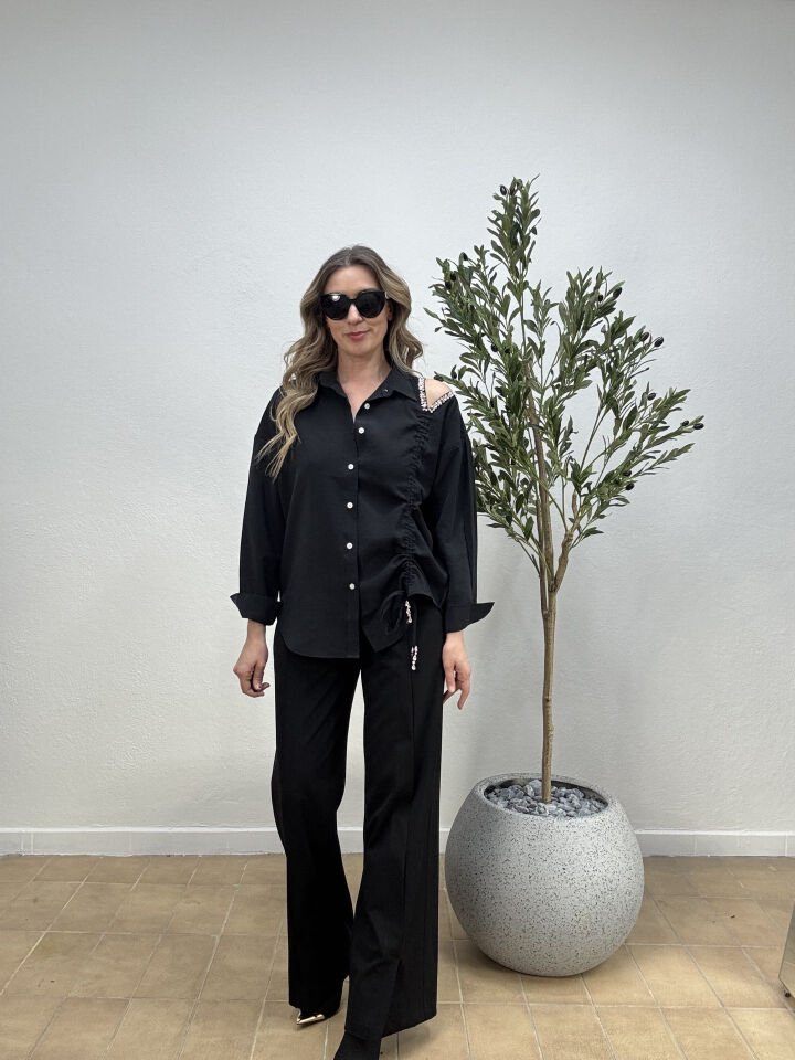 TEK OMUZU TAŞLI BLUZ SİYAH / L