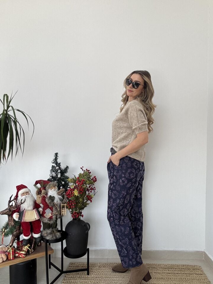 İTHAL BROŞLU KISAKOLLU TRİKO KREM / STD