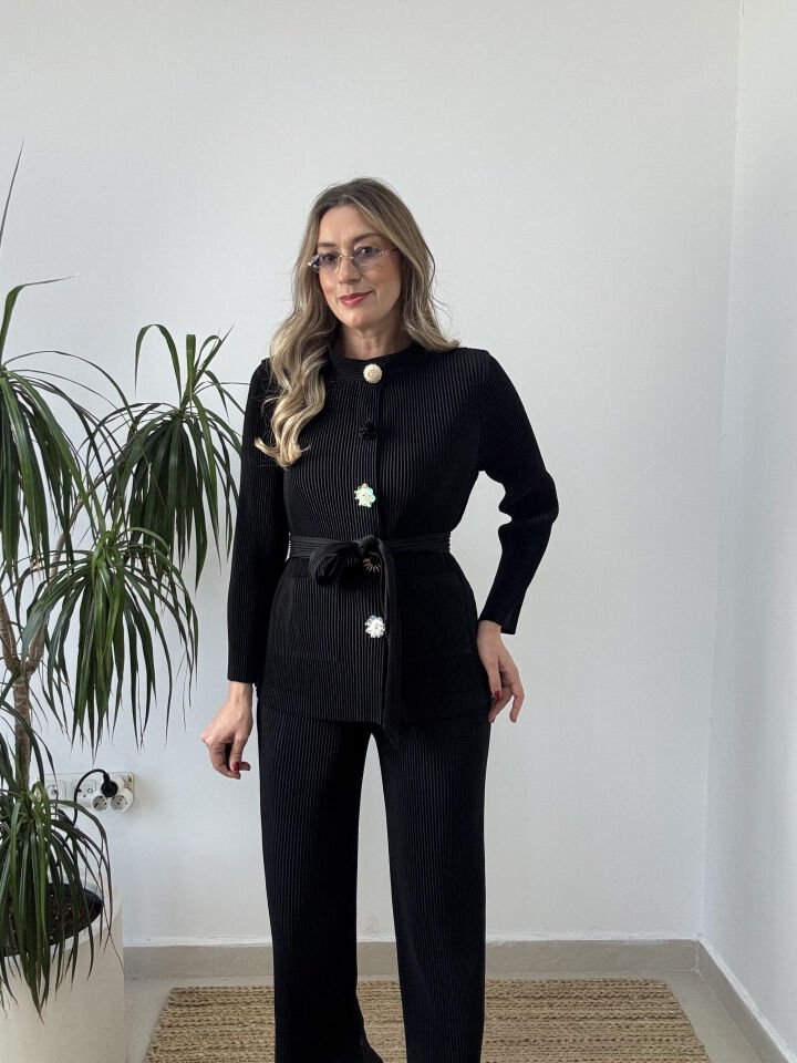 İTHAL AKORDİYON KUMAŞ BROŞLU TAKIM SİYAH / STD