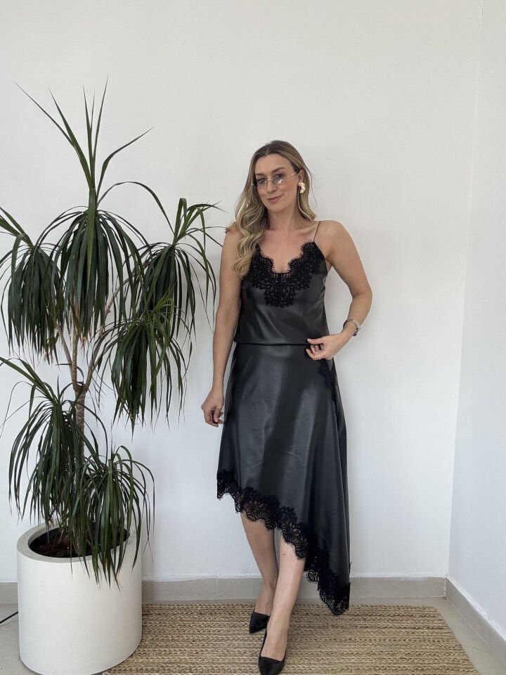 İTHAL ASKILI ETEKLİ DERİ TAKIM SİYAH / STD