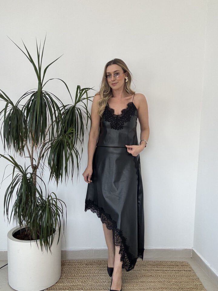 İTHAL ASKILI ETEKLİ DERİ TAKIM SİYAH / STD