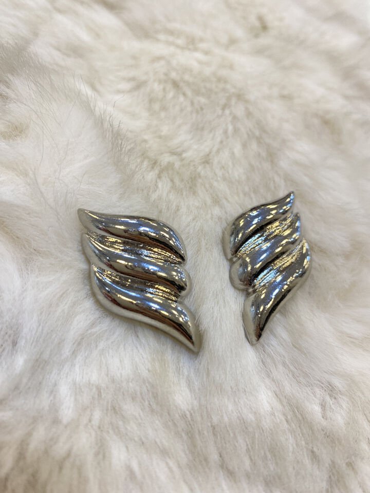 ÜÇ ÇİZGİ YAPRAK KÜ GÜMÜŞ