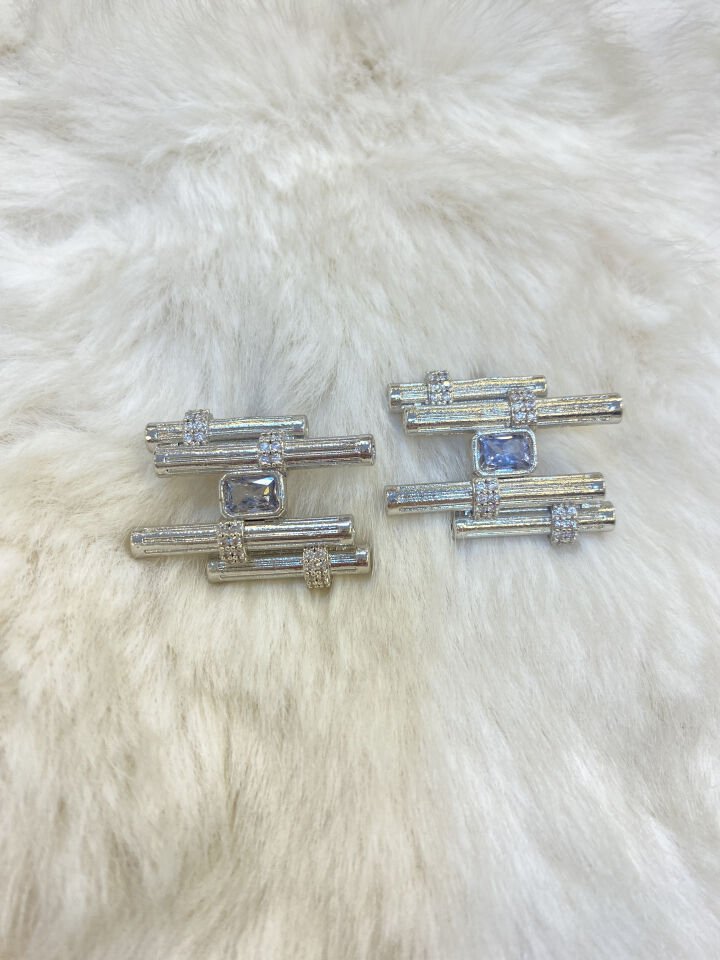 LÜKS TAŞLI KÜ GÜMÜŞ