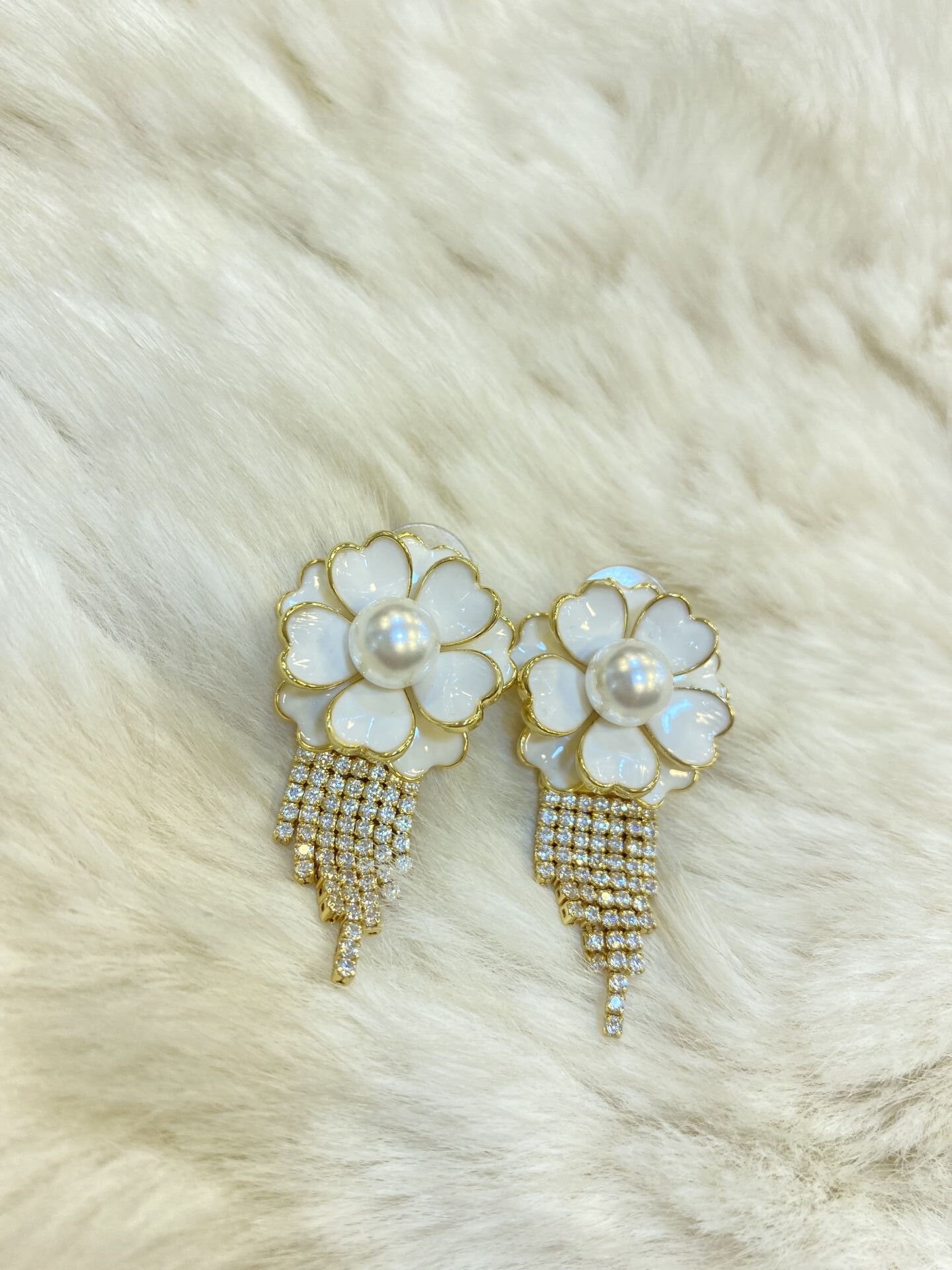 İNCİ ÇİÇEK SALKIM TAŞ KÜ ALTIN