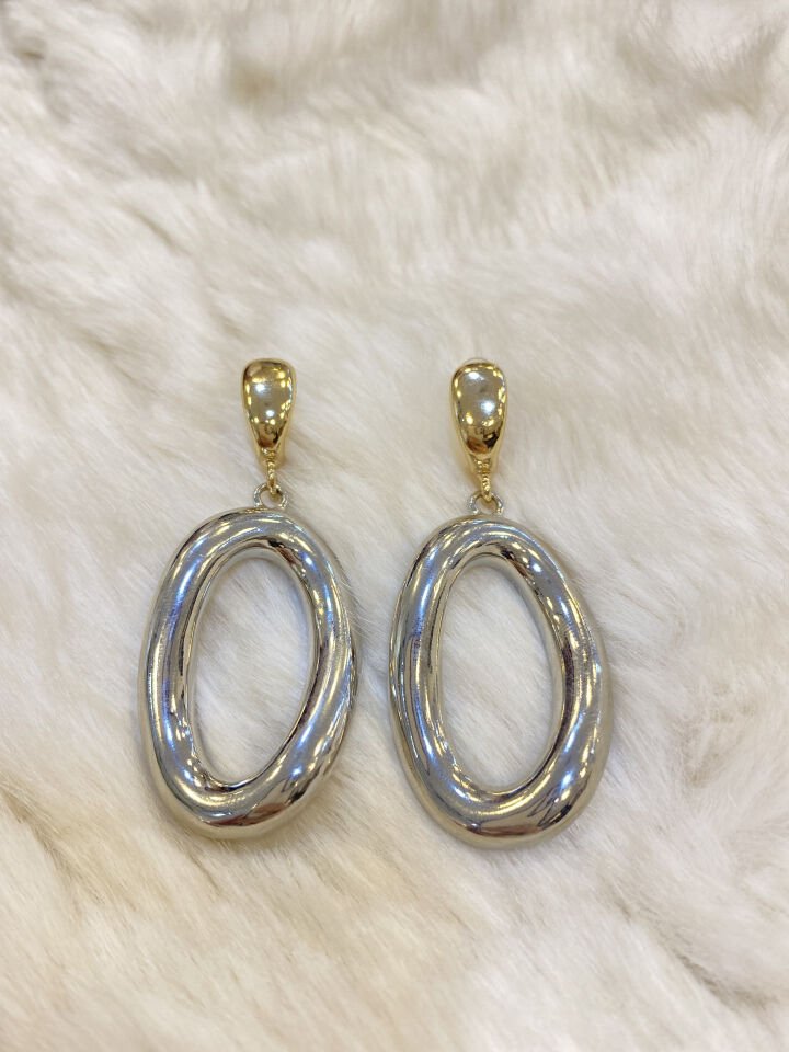 HALKA OVAL SALLANTILI KÜ GÜMÜŞ