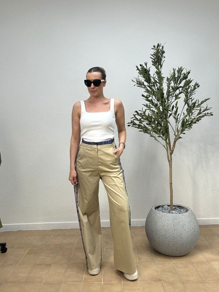 BEL LASTİKLİ ŞERİT DETAYLI PANTOLON 1692 BEL LASTİKLİ ŞERİT DETAYLI PANTOLON 1692/BEJ/M