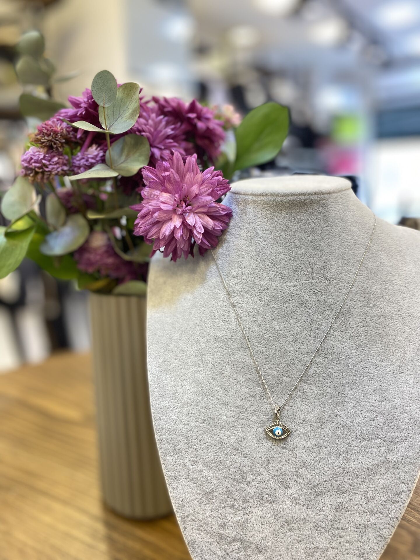 KÜÇÜK GÖZ TAŞLI KO. GÜMÜŞ