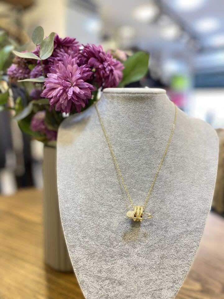 ÇENGELLİ HALKALI KO ALTIN